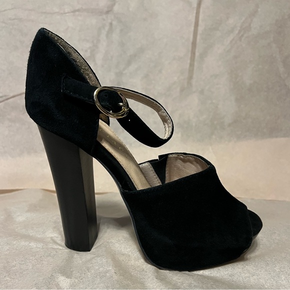 Sexy Suede black platform heel. Mi Piaci, New Zealand brand - Picture 2 of 7